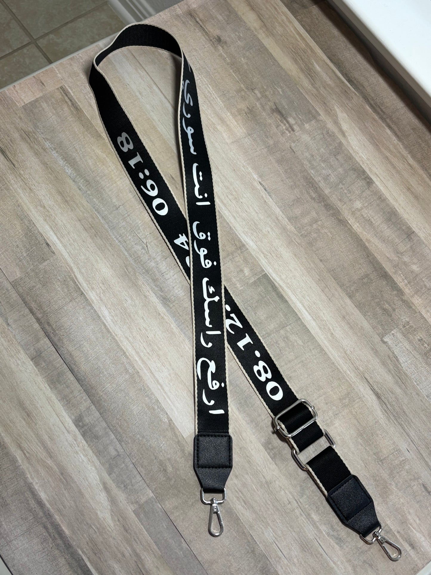 Rawaa bagstrap with leather