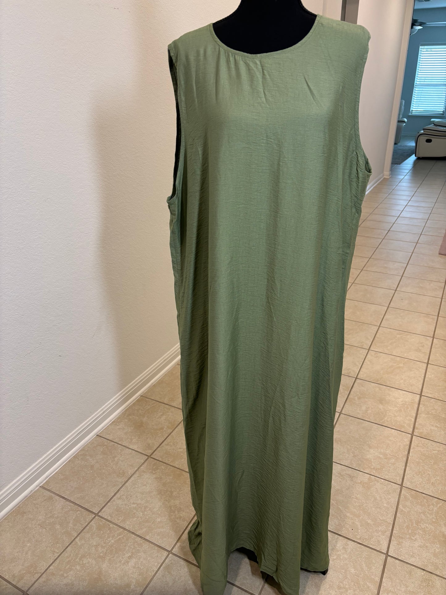 Under abaya Army green