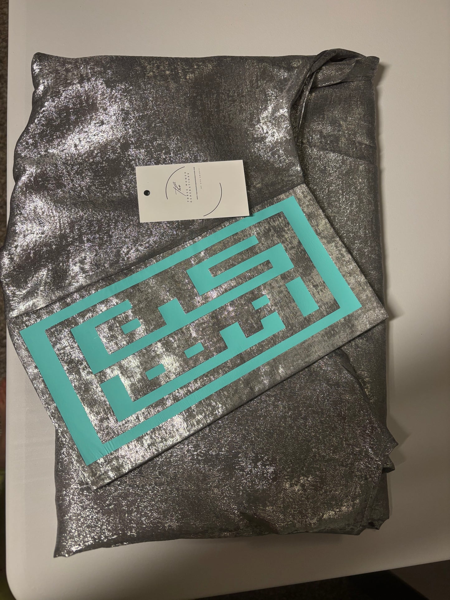 Noor Abaya