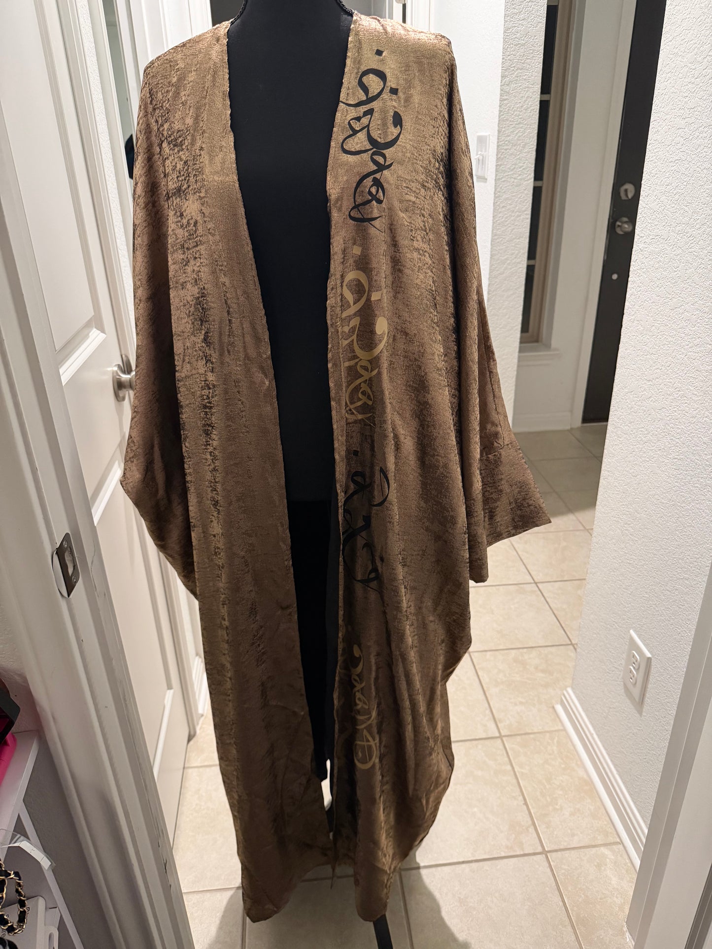 Huroof Al-Bronze Abaya