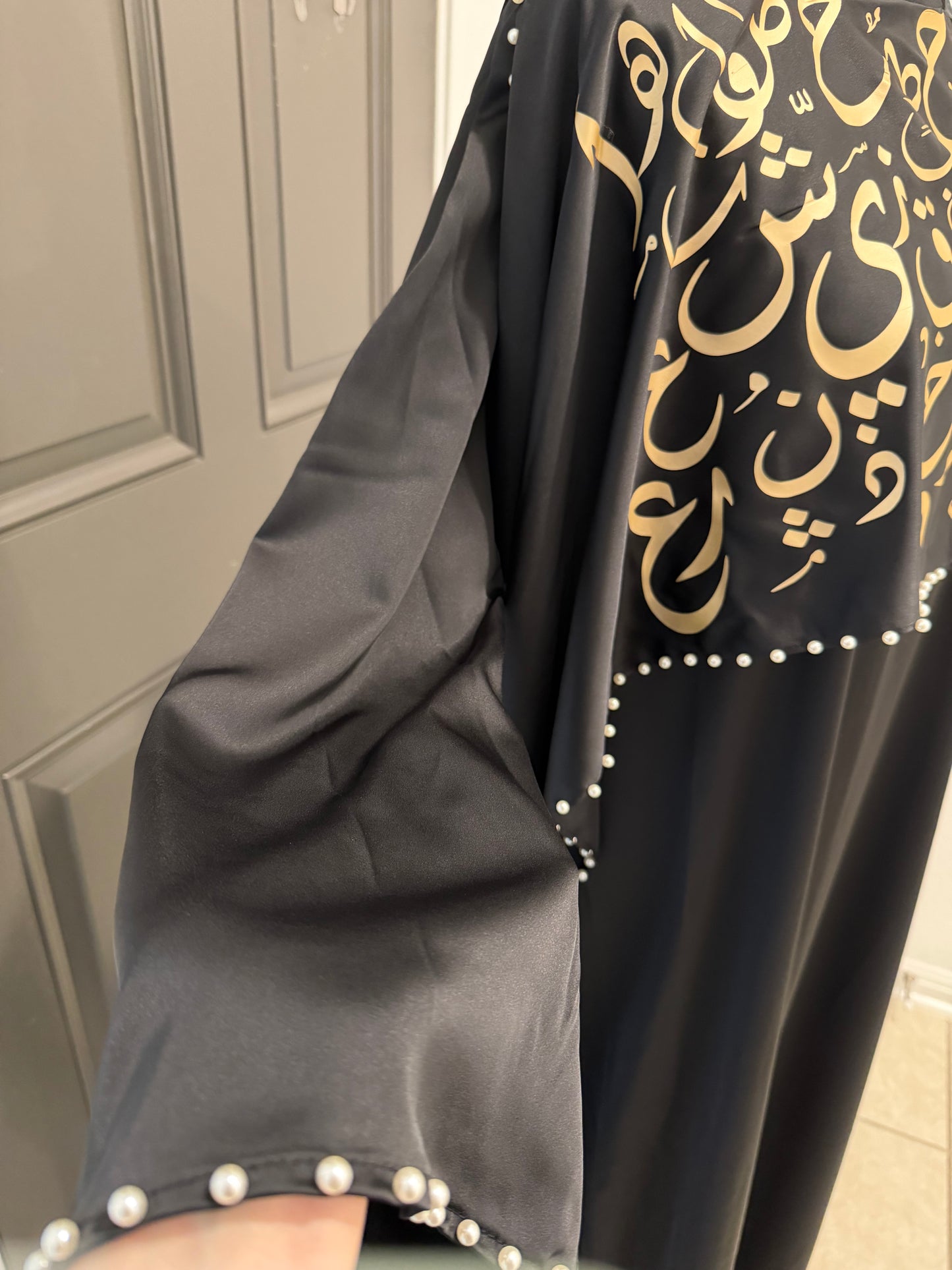 Habat  Lulu (pearls)